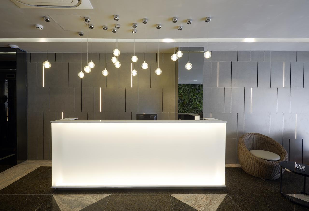 Bonita Signature Hotel Хошимин Экстерьер фото
